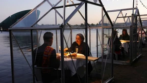 Essengehen in Mini-Gewächshäusern