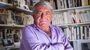 Die Marionette konnte die Fäden ziehen