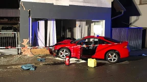 Zwei Fußgängerinnen bei mutmaßlichem Raser-Unfall schwerverletzt