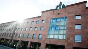 Verschiedene Varianten bei Tritten an den Kopf