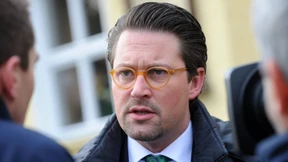 Der CSU drohen Turbulenzen um Doktortitel ihres Generalsekretärs 