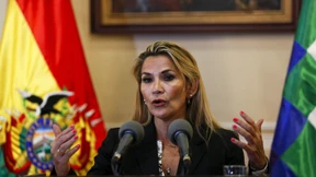 Übergangspräsidentin Áñez verspricht rasche Neuwahlen