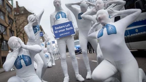 Zwei Drittel der Deutschen sind unzufrieden mit Merkels Dieselkurs