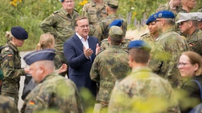 Pistorius bleibt beim Ankündigen und Vertagen