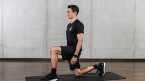 Eine Übung von den DFB-Fitnessprofis