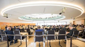 AfD-Politiker mit Neonazi-Kontakten will Mandat antreten