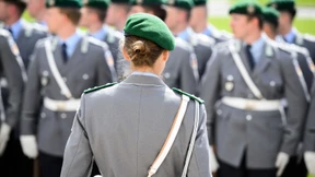 Wehrbeauftragte kritisiert Frauenmangel bei der Bundeswehr
