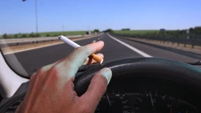 Muss das Rauchen im Auto wirklich verboten werden?