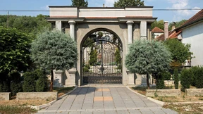 Warum Migranten sich in ihrer Heimat Protzbauten bauen