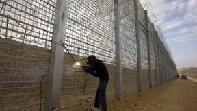 Ein Land zäunt sich ein