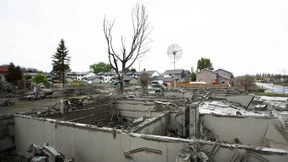 Tausende kehren nach Waldbränden nach Hause zurück