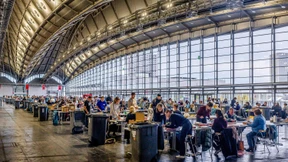 Auszählung auf 18.000 Quadratmetern