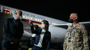 Baerbock trifft zu Besuch in Mali ein