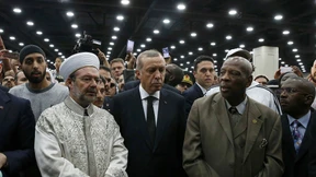 Erdogan vorzeitig von Trauerfeier abgereist