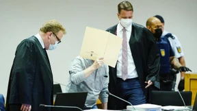 Angeklagter im Prozess um Paketbomben an Lebensmittelfirmen bestreitet Schuld