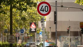 Autofahrer ausgebremst