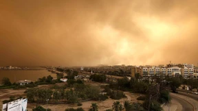 Gewaltiger Sandsturm verschluckt Stadt im Jemen