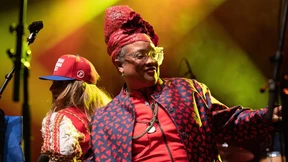 Kritischer Turbofolk