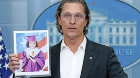 Johnny Depp blickt nach vorne, Juan Carlos bleibt Spanien fern