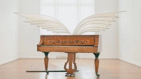 Konzertflügel zu Skulpturen