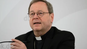 Bätzing geht auf den Papst los