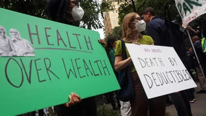 Demonstranten in New York unterstützen Luigi Mangione, den mutmaßlichen Mörder des  United-Health-Care-CEOs Brian Thompson.