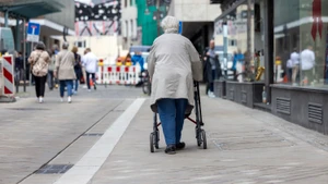 Seniorin in Köln