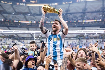 Krönung in Qatar: Der argentinische Superstar Lionel Messi feiert den WM-Sieg seiner Mannschaft vor vier Jahren.
