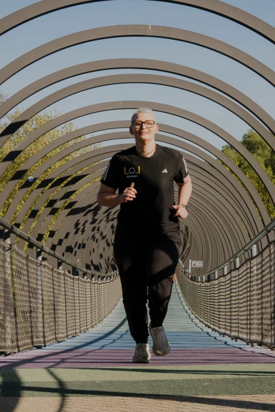 „Man sieht immer nur die Schlanken, Schönen, Sportlichen. Und dann rennt man los und denkt, das kann ich genauso“, sagt die Lauftherapeutin Sonja Henze.