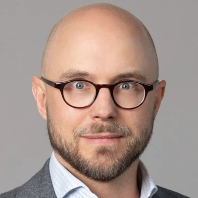 Gastautor / Dr. Maximilian Lasson