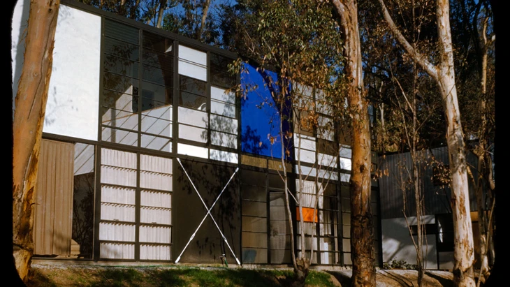 Eames mit System: In Mailand bringen das Eames Office und der Hersteller Kettal das Eames Pavilion System heraus.