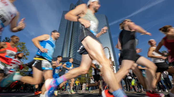 Der Frankfurt-Marathon erwartet mit 19.676 Startern einen neuen Teilnehmerrekord.