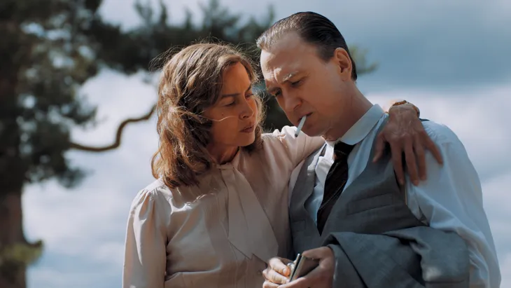 Szenen einer Ehe am See: Susanne Wolff und Lars Eidinger in „Heimsuchung“