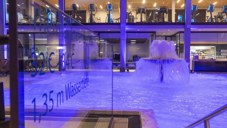 Relaxed: Samstags dürfen nur noch Erwachsene in die Sprudelhof-Therme in Bad Nauheim.
