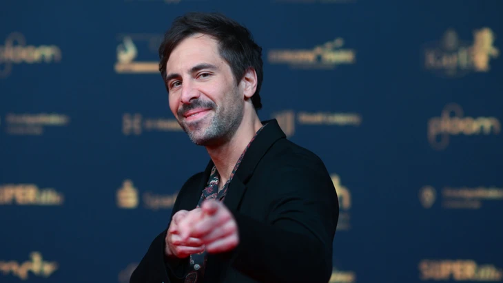 Mit intakten Fingern: Max Giesinger im November 2024