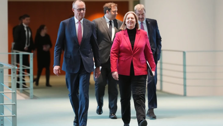 Die mächtigen vier der schwarz-roten Koalition: Bundeskanzler Friedrich Merz (CDU), Finanzminister Lars Klingbeil (SPD), Arbeitsministerin Bärbel Bas (SPD) und CSU-Chef Markus Söder