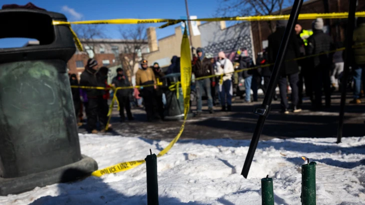 Der Befehl „Police line – Do not cross“ auf den Absperrbändern um den Tatort in Minneapolis, wo ICE-Beamte am 24. Januar 2026 Alex Pretti erschossen, hat nur noch symbolische Bedeutung. Donald Trump und seine ranghöchsten Mitarbeiter haben längst alle roten Linien überschritten.