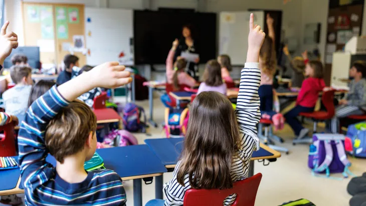 Kinder im Unterricht: Schule als Fiktion der Startgleichheit?