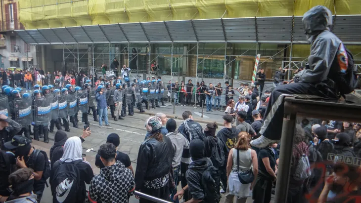Ausschreitungen in Mailand am vergangenen Samstag: Polizeikräfte im Stadtzentrum