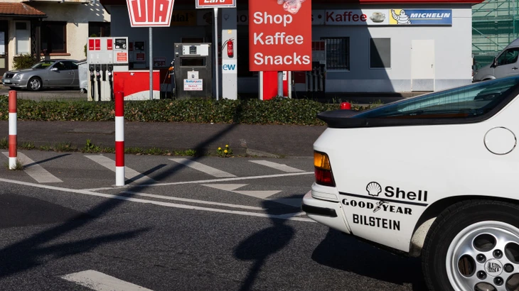 Eine Tankstelle im  Frankfurter Stadtteil Rödelheim.