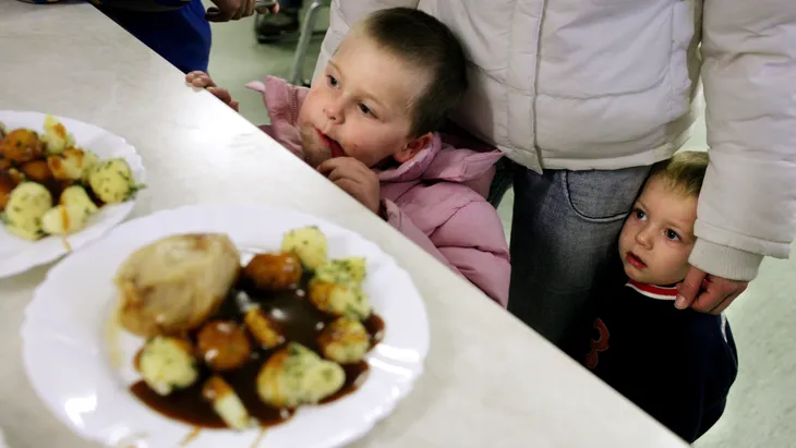 Warmes Essen und viel Zuwendung: Mit diesen Mitteln versucht Die Arche, Kindern einen Weg in die Zukunft aufzuzeigen.