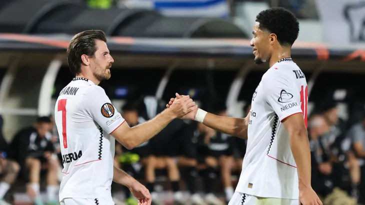 Matchwinner: Jonas Hofmann (links) lässt sich zu einem seiner Tore beglückwünschen.