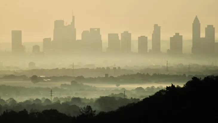 Finanzplatz Frankfurt: Die Zinsen steigen. Lässt sich die Inflation schlagen?
