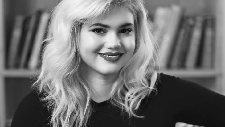 Die britische Autorin Eliza Clark