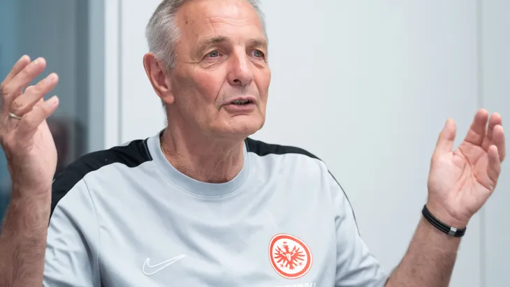 Keiner stand öfter auf dem Bundesliga-Feld als er: Karl-Heinz „Charly“ Körbel