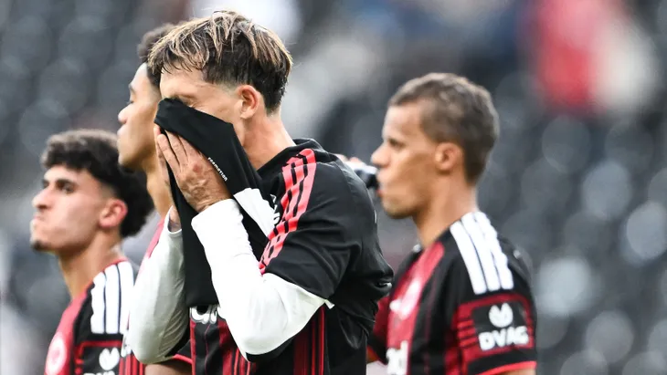 Wieder 0:6 in Leipzig: Es läuft noch nicht bei Robin Koch (vorne) und der Eintracht.