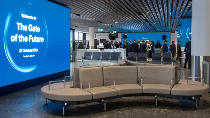Neues Gate: Informations-Displays halten Passagiere auf dem Laufenden