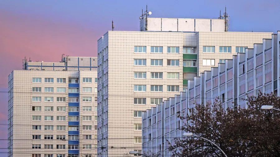 Ein Plattenbau in Berlin