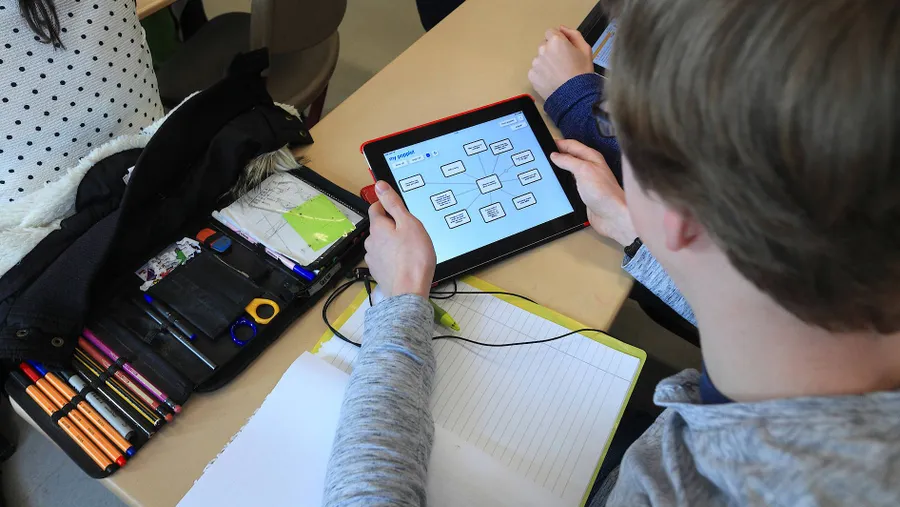 Das Unterrichtsmaterial kommt künftig vom Tablet-PC.