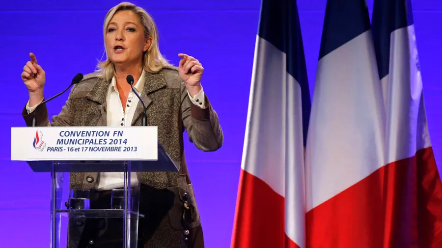 Auf der nächsten Welle: Die Front-National-Vorsitzende Marine Le Pen kritisiert die Sozialisten für ihre Kritik am französischen Laizitätsprinzip.